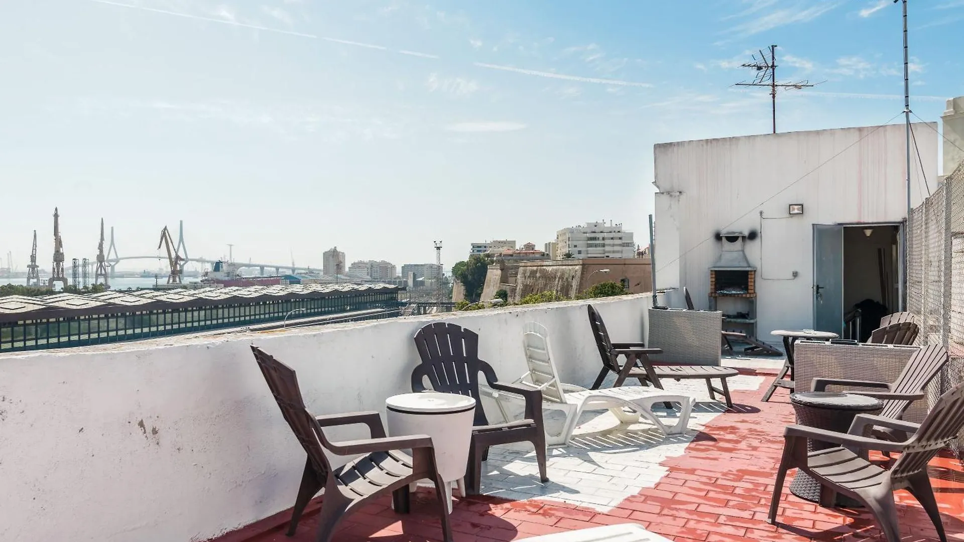 Para 8 Personas Y Terraza 加的斯 公寓
